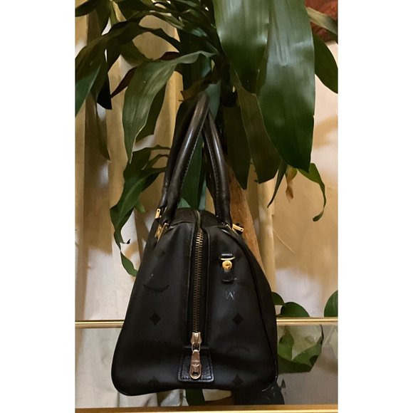 ♦️♦️ AUTHENTIC BLACK MCM BOSTON TOTE - Picture 8 of 13